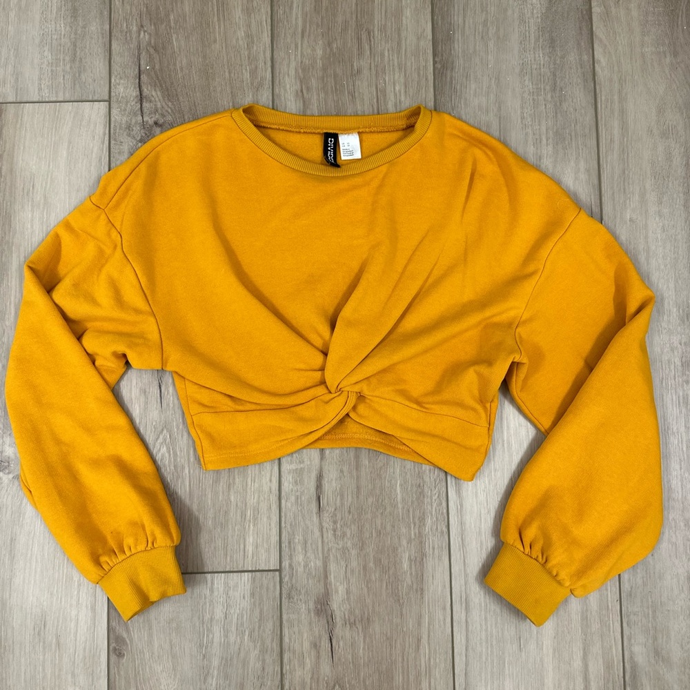 H&M Cropped crew neck sweater XS